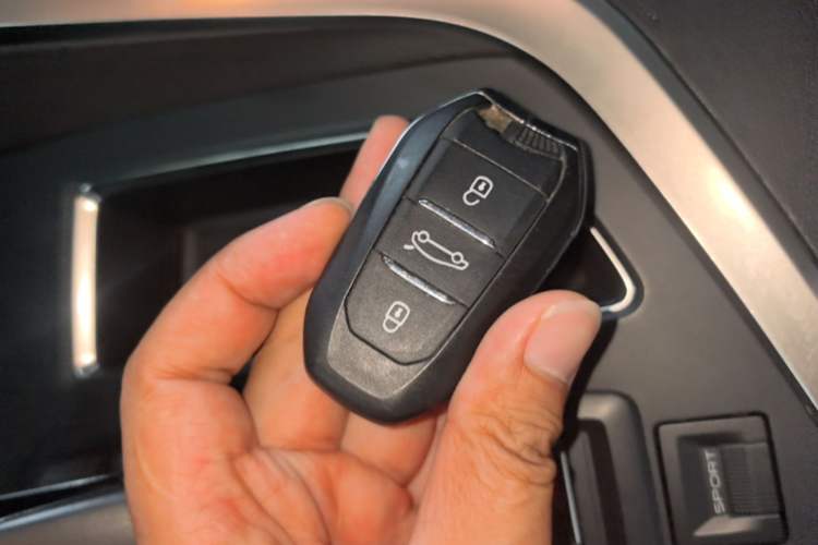Used Peugeot 5008 2019 Revised Version 360THP 5-Seater Elite Edition Vehicle Key