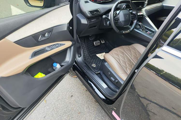 Used Peugeot 5008 2021 400THP 7-Seater Flagship GT Edition Driver Seat
