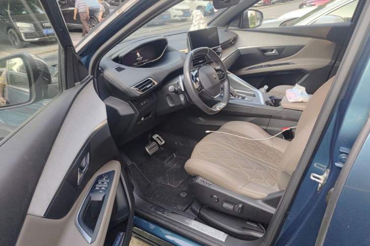 Used Peugeot 5008 2021 400THP 7-Seater Flagship GT Edition Driver Seat