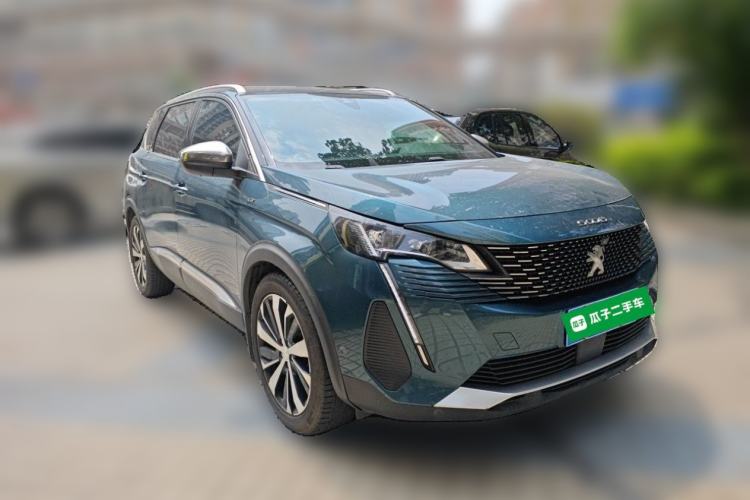 Used Peugeot 5008 2021 400THP 7-Seater Flagship GT Edition Front Right 45 Deg