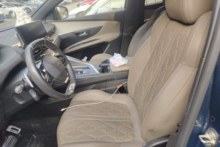 Used Peugeot 5008 2021 400THP 7-Seater Flagship GT Edition Left Front Seat