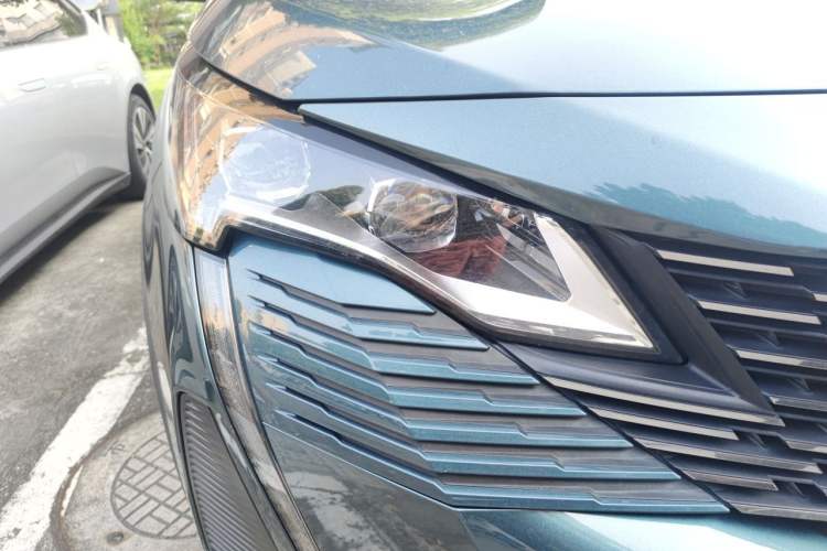 Used Peugeot 5008 2021 400THP 7-Seater Flagship GT Edition Right Front Headlight