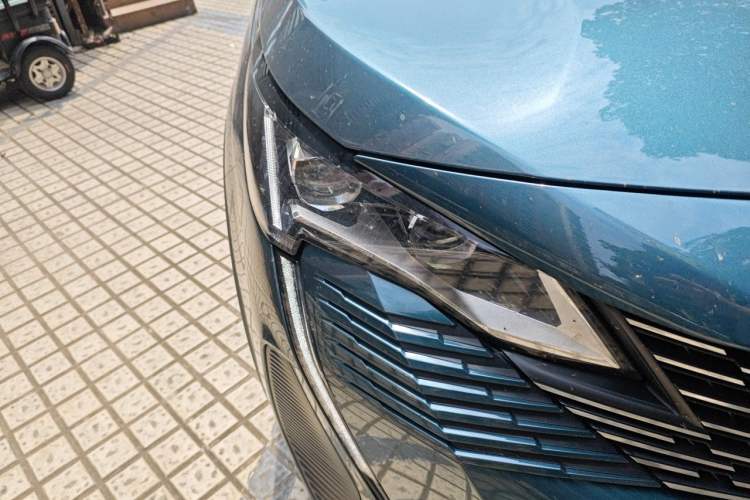 Used Peugeot 5008 2021 400THP 7-Seater Flagship GT Edition Right Front Headlight
