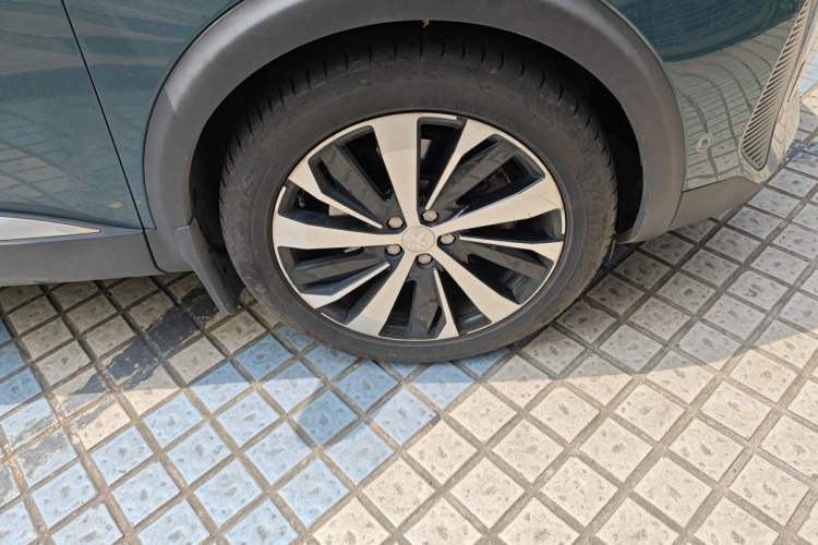 Used Peugeot 5008 2021 400THP 7-Seater Flagship GT Edition Right Front Wheel Hub