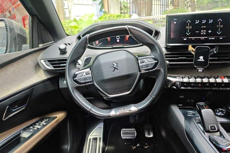 Used Peugeot 5008 2021 400THP 7-Seater Flagship GT Edition Steering Wheel