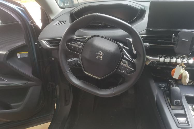 Used Peugeot 5008 2021 400THP 7-Seater Powerful Edition Steering Wheel