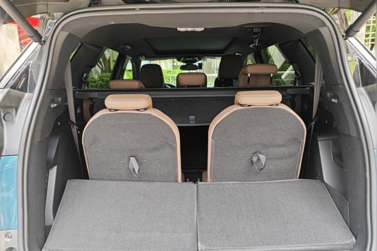 Used Peugeot 5008 2021 400THP 7-Seater Flagship GT Edition Trunk