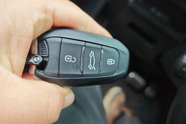 Used Peugeot 5008 2021 400THP 7-Seater Flagship GT Edition Vehicle Key