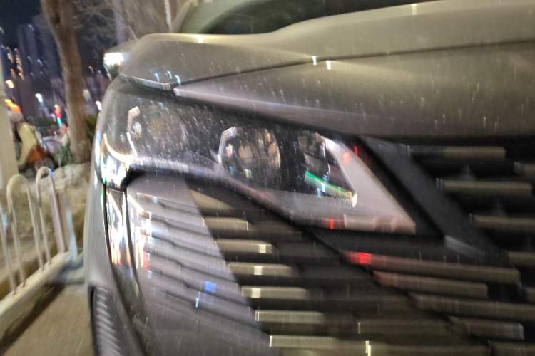 Used Peugeot 5008 2021 400THP 7-Seater Flagship GT Edition Right Front Headlight