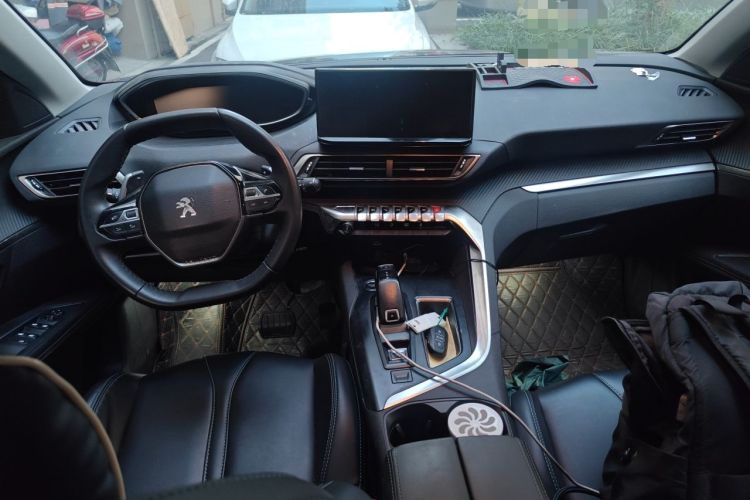 Used Peugeot 5008 2021 360THP 7-Seater Power Edition Center Console