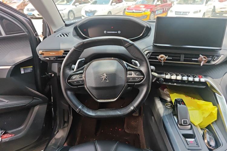 Used Peugeot 5008 2021 400THP 7-Seater Powerful Edition Center Console
