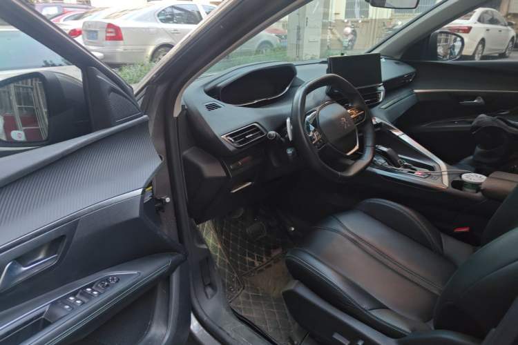 Used Peugeot 5008 2021 360THP 7-Seater Power Edition Driver Seat