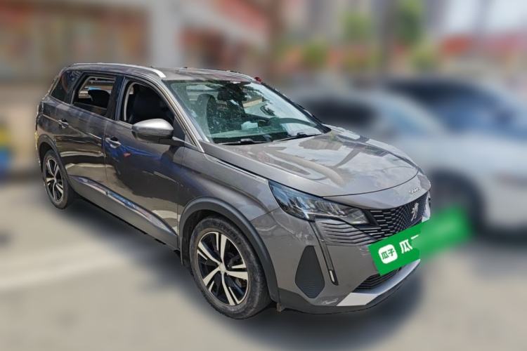 Used Peugeot 5008 2021 400THP 7-Seater Powerful Edition Front Right 45 Deg