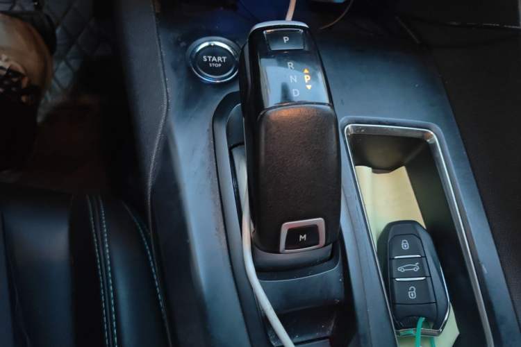 Used Peugeot 5008 2021 360THP 7-Seater Power Edition Gear Lever
