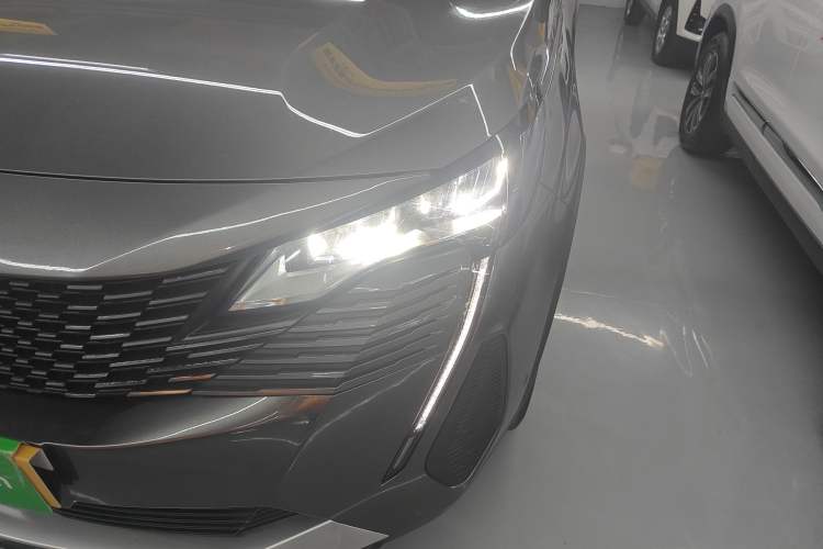 Used Peugeot 5008 2021 400THP 7-Seater Luxury Edition Left Front Headlight