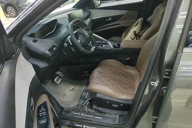 Used Peugeot 5008 2021 400THP 7-Seater Flagship GT Edition Left Front Seat