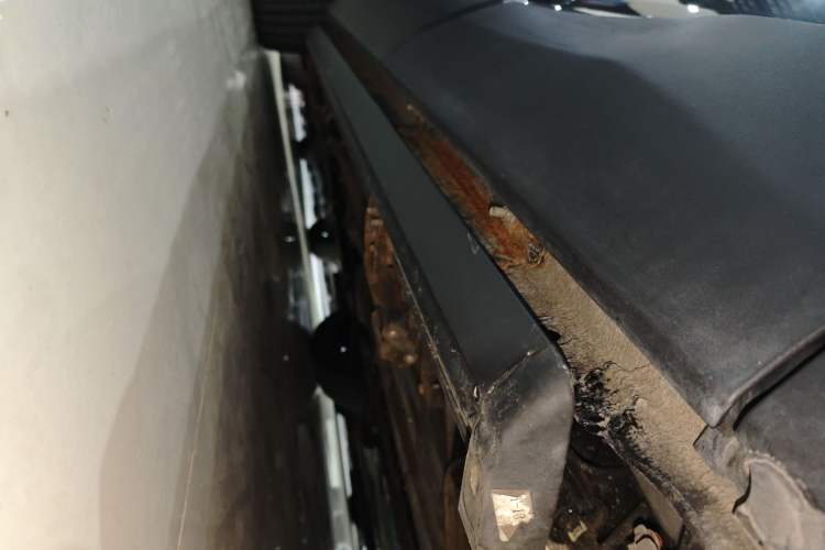 Used Peugeot 5008 2021 400THP 7-Seater Flagship GT Edition Left Side Sill