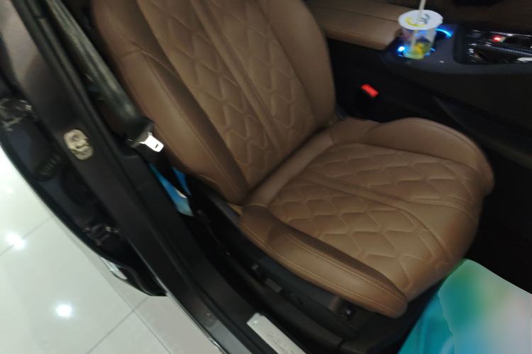 Used Peugeot 5008 2021 400THP 7-Seater Flagship GT Edition Right Front Seat
