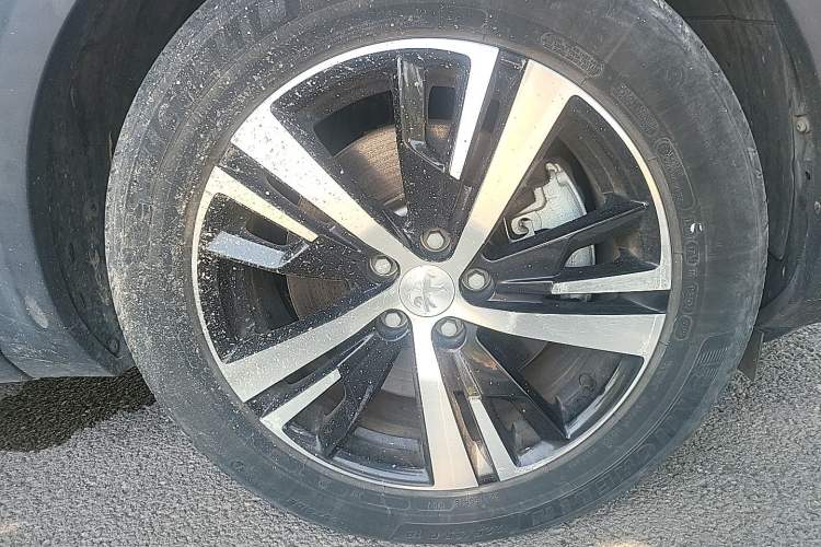 Used Peugeot 5008 2021 400THP 7-Seater Powerful Edition Right Front Wheel Hub