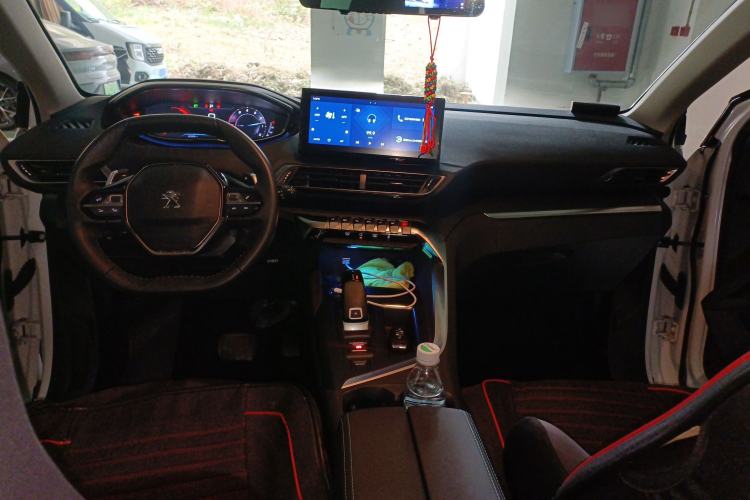 Used Peugeot 5008 2021 360THP 7-Seater Power Edition Center Console