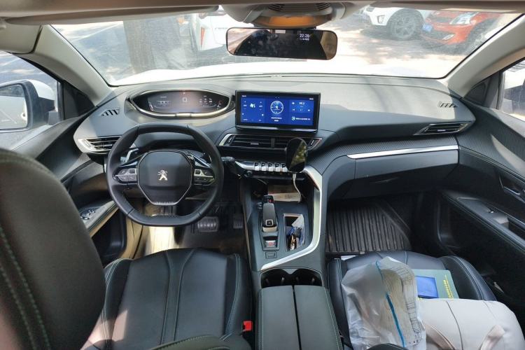Used Peugeot 5008 2021 360THP 5-Seater Strength Edition Center Console