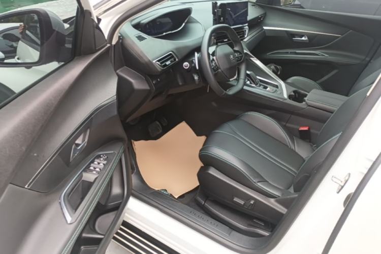 Used Peugeot 5008 2021 360THP 5-Seater Strength Edition Driver Seat