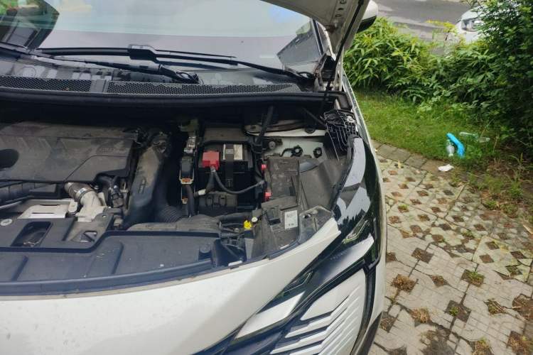 Used Peugeot 5008 2021 360THP 5-Seater Strength Edition Engine Bay Left