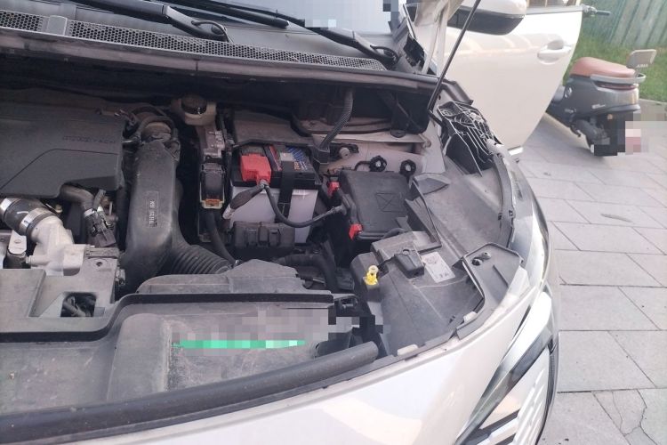 Used Peugeot 5008 2021 360THP 5-Seater Strength Edition Engine Bay Left