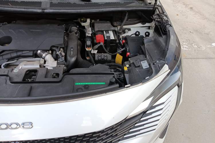 Used Peugeot 5008 2021 360THP 5-Seater Strength Edition Engine Bay Left