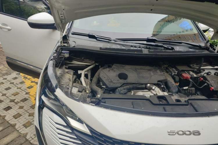 Used Peugeot 5008 2021 360THP 5-Seater Strength Edition Engine Bay Right
