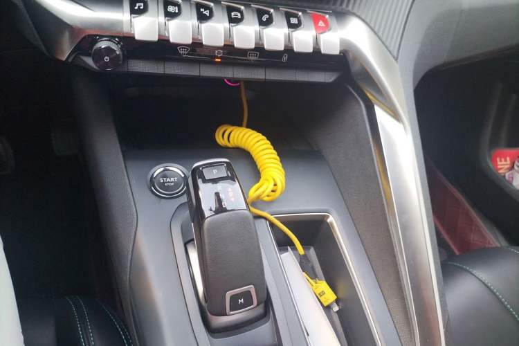 Used Peugeot 5008 2021 360THP 5-Seater Strength Edition Gear Lever
