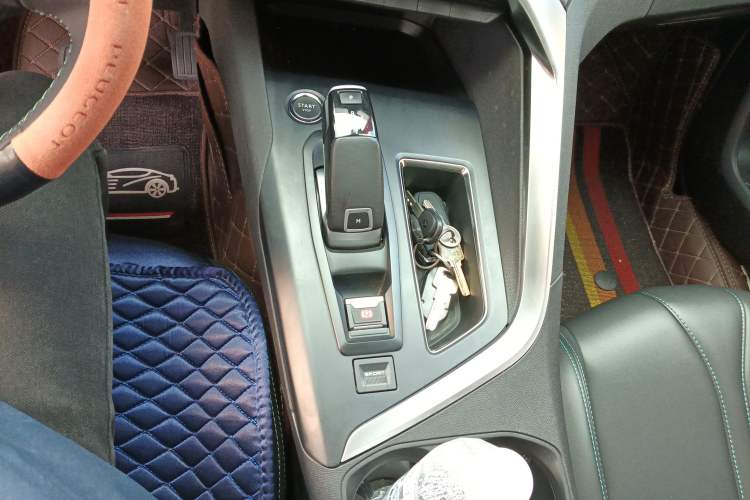 Used Peugeot 5008 2021 360THP 5-Seater Strength Edition Gear Lever