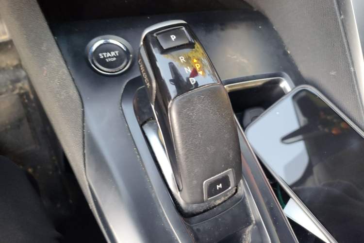 Used Peugeot 5008 2021 400THP 5-Seater Power Edition Gear Lever