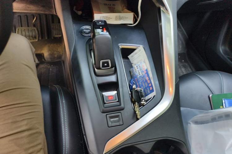 Used Peugeot 5008 2021 360THP 5-Seater Strength Edition Gear Lever
