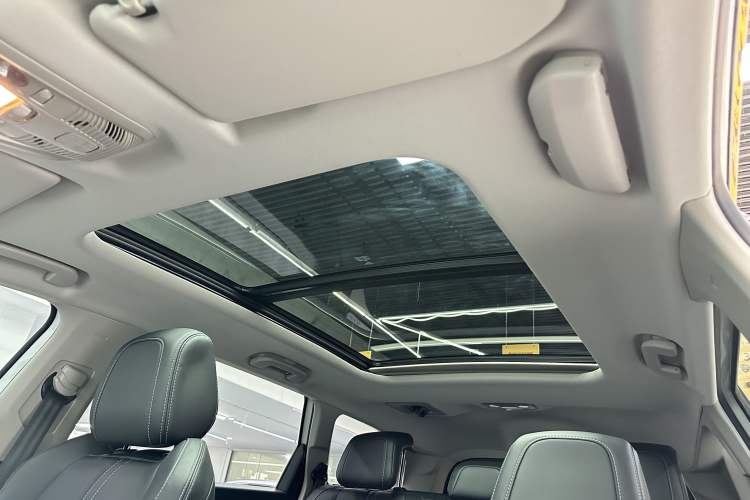 Used Peugeot 5008 2021 360THP 5-Seater Strength Edition Headliner