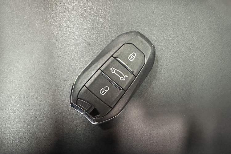 Used Peugeot 5008 2021 360THP 5-Seater Strength Edition Interior 4