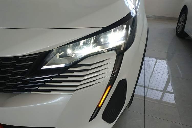 Used Peugeot 5008 2021 360THP 5-Seater Strength Edition Left Front Headlight