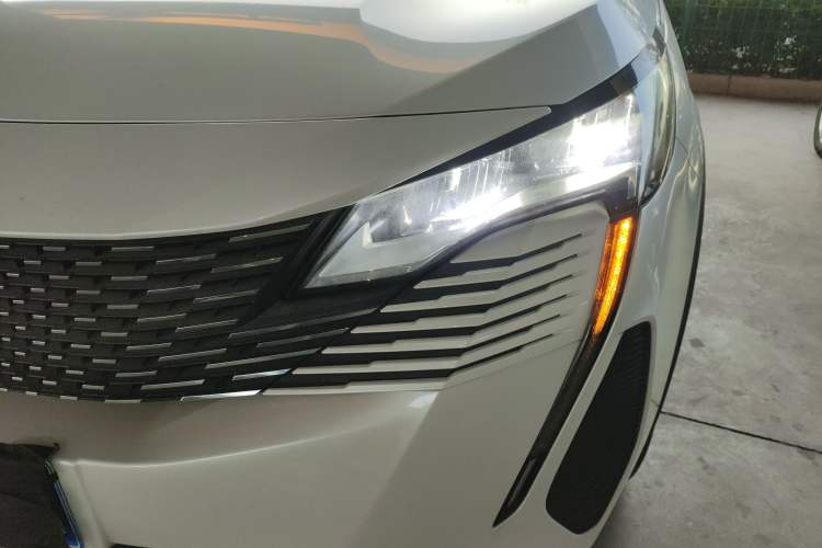 Used Peugeot 5008 2021 360THP 5-Seater Strength Edition Left Front Headlight