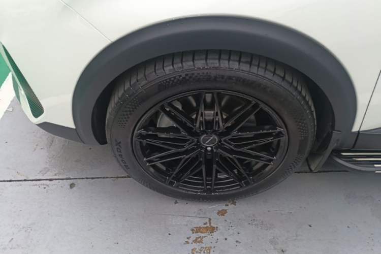 Used Peugeot 5008 2021 360THP 5-Seater Strength Edition Left Front Wheel Hub