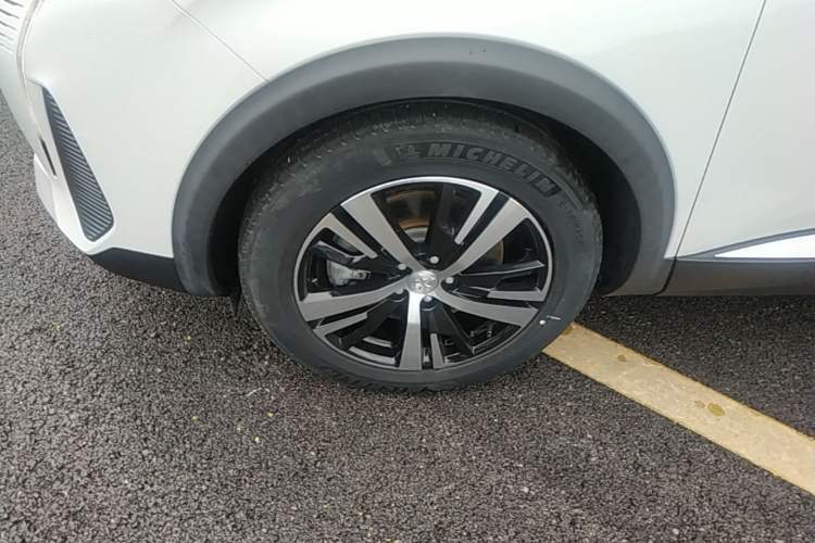 Used Peugeot 5008 2021 360THP 5-Seater Strength Edition Left Front Wheel Hub