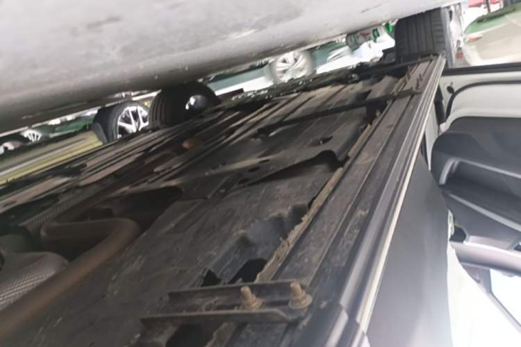Used Peugeot 5008 2021 360THP 5-Seater Strength Edition Left Side Sill