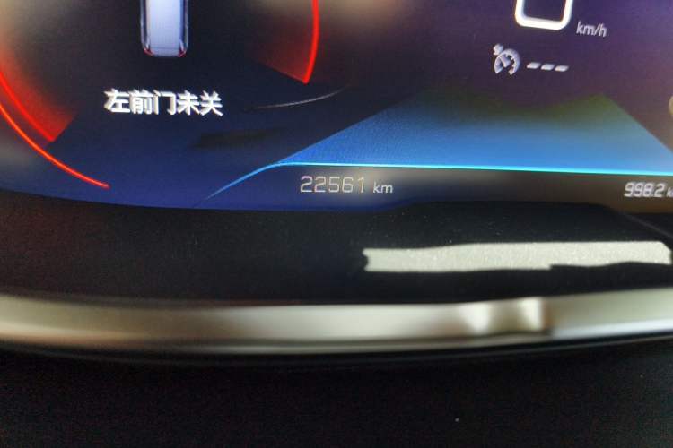 Used Peugeot 5008 2021 360THP 5-Seater Strength Edition Odometer Close Up