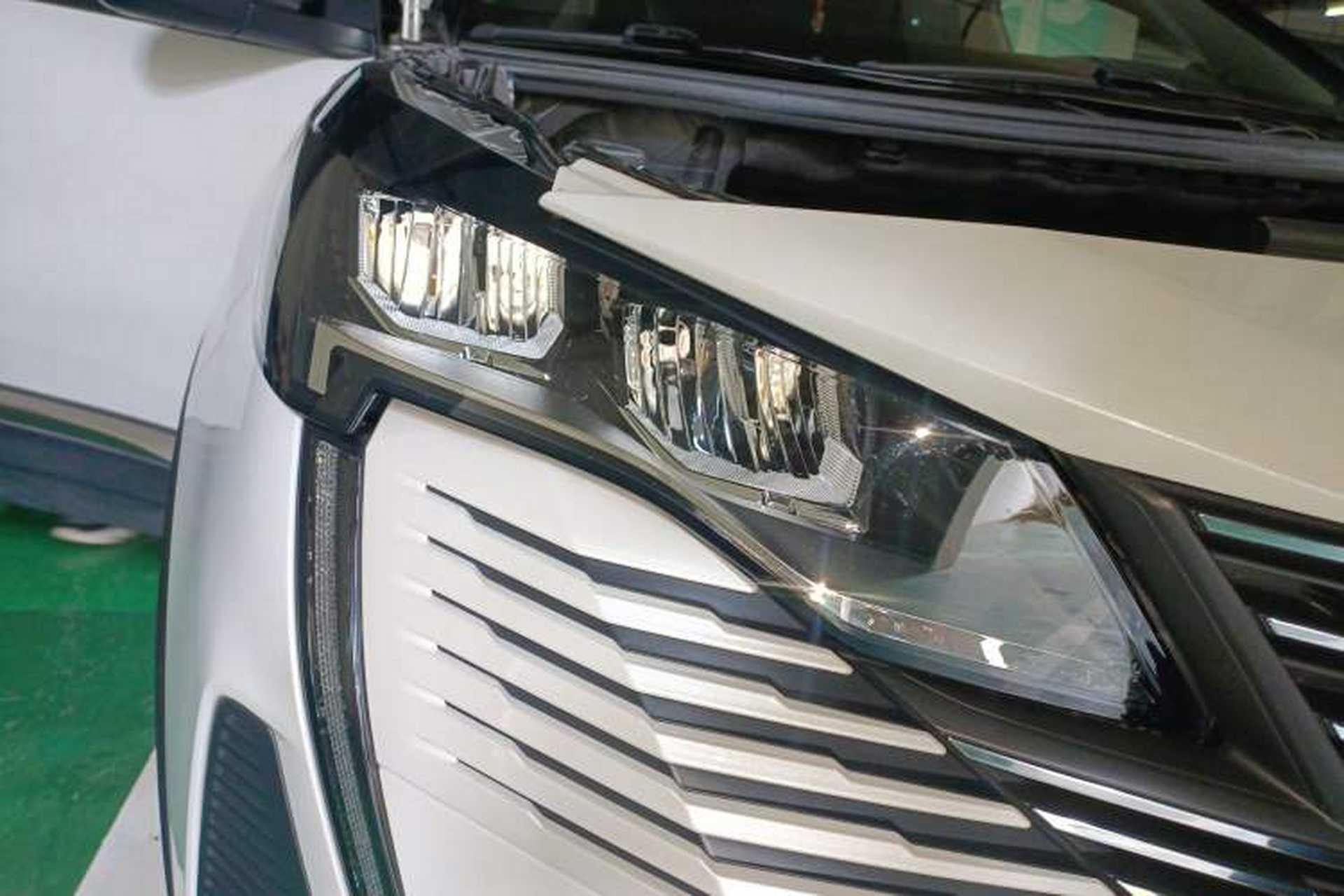 Used Peugeot 5008 2021 360THP 7-Seater Power Edition Right Front Headlight