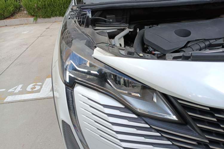 Used Peugeot 5008 2021 360THP 5-Seater Strength Edition Right Front Headlight