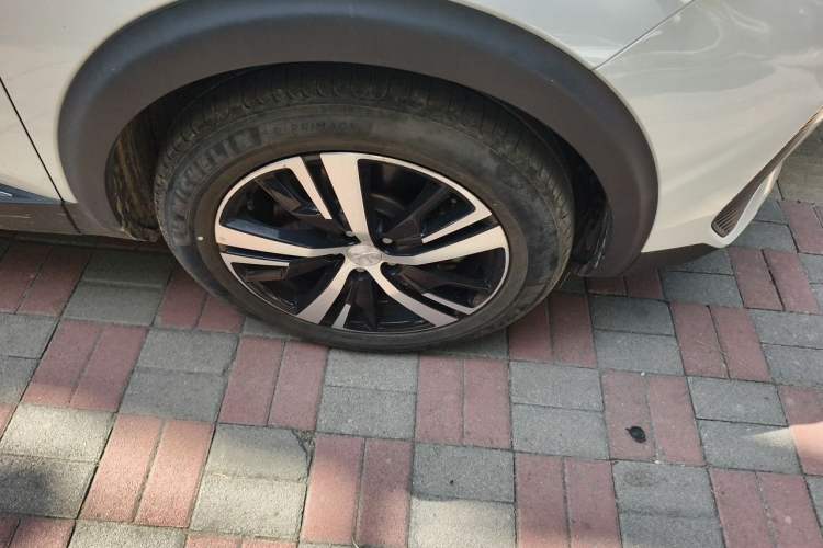 Used Peugeot 5008 2021 360THP 5-Seater Strength Edition Right Front Wheel Hub