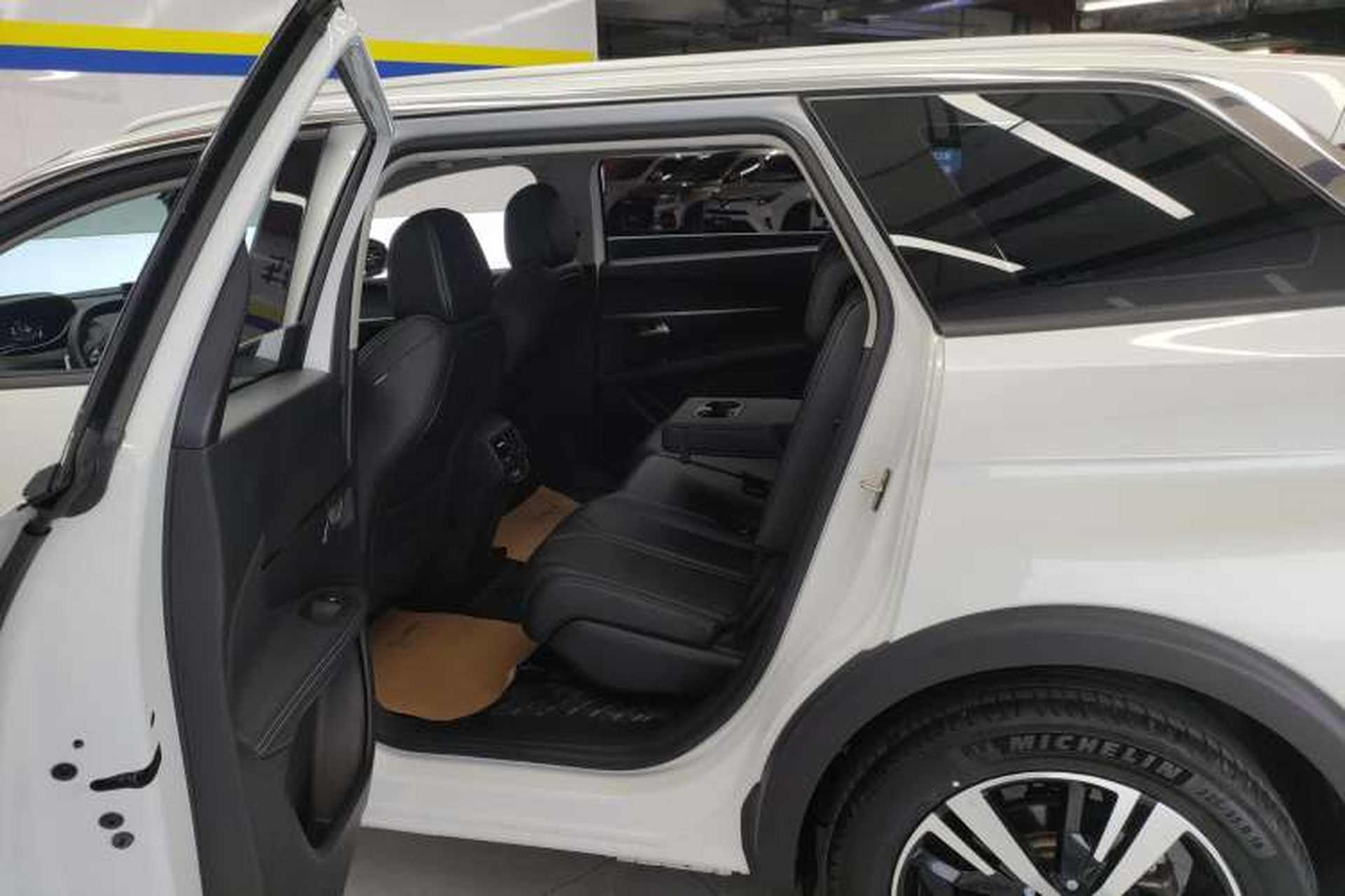 Used Peugeot 5008 2021 360THP 5-Seater Strength Edition Right Rear Seat