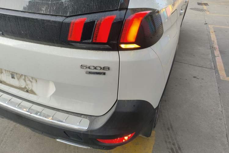 Used Peugeot 5008 2021 400THP 5-Seater Power Edition Right Rear Taillight