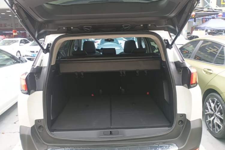 Used Peugeot 5008 2021 360THP 5-Seater Strength Edition Trunk
