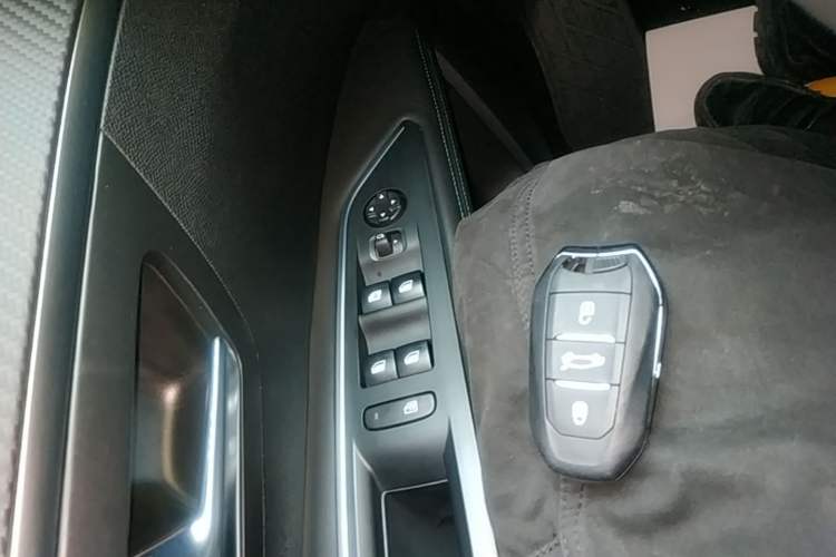 Used Peugeot 5008 2021 360THP 5-Seater Strength Edition Vehicle Key