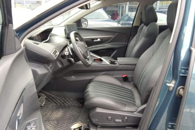 Used Peugeot 5008 2023 400THP Passionate Full-Seat Edition 7 Seats Left Front Seat